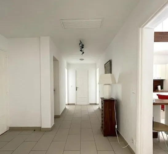 فيلة Moun Oustaou