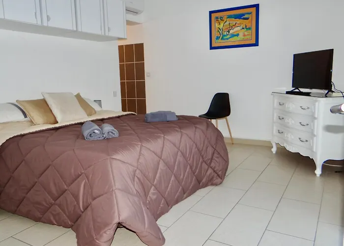 فيلة Moun Oustaou *