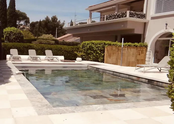 Moun Oustaou * كاسيس